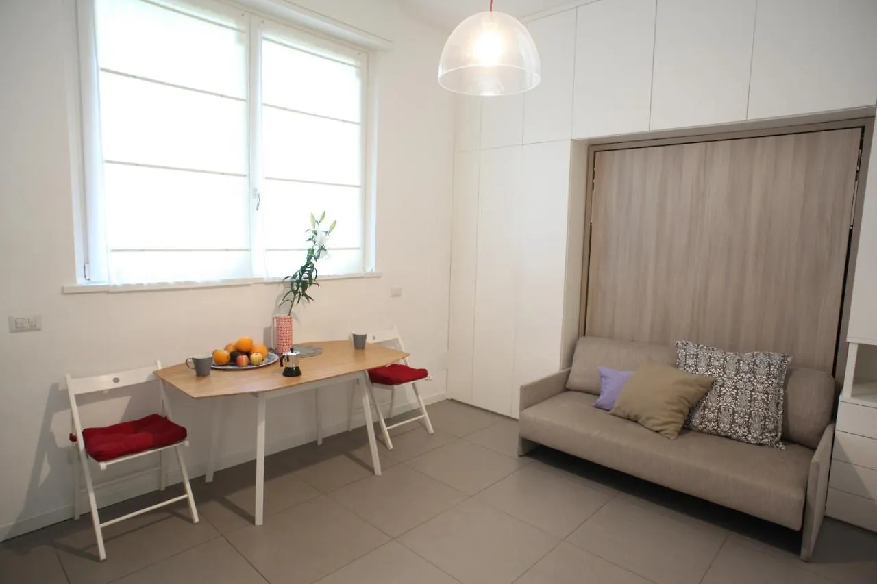 San Martino House: Bright And Central! Milão Apartamento
